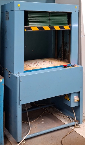 Переплетный обжимной пресс 2ПО-4.0 (МТП Полиграф)