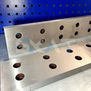 Нож крышки пресса Y81-250, 420х100х20