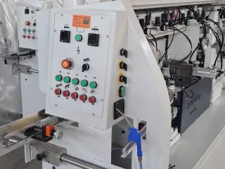Автоматический кромкооблицовочный станок BEEMATIC KY60R