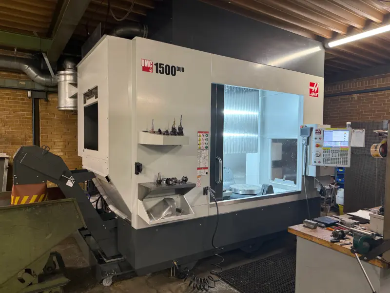 5-осевой вертикальный обрабатывающий центр HAAS UMC 1500 DUO