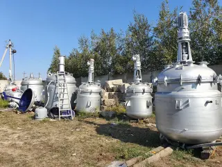 Стальной эмалированный реактор 2м3