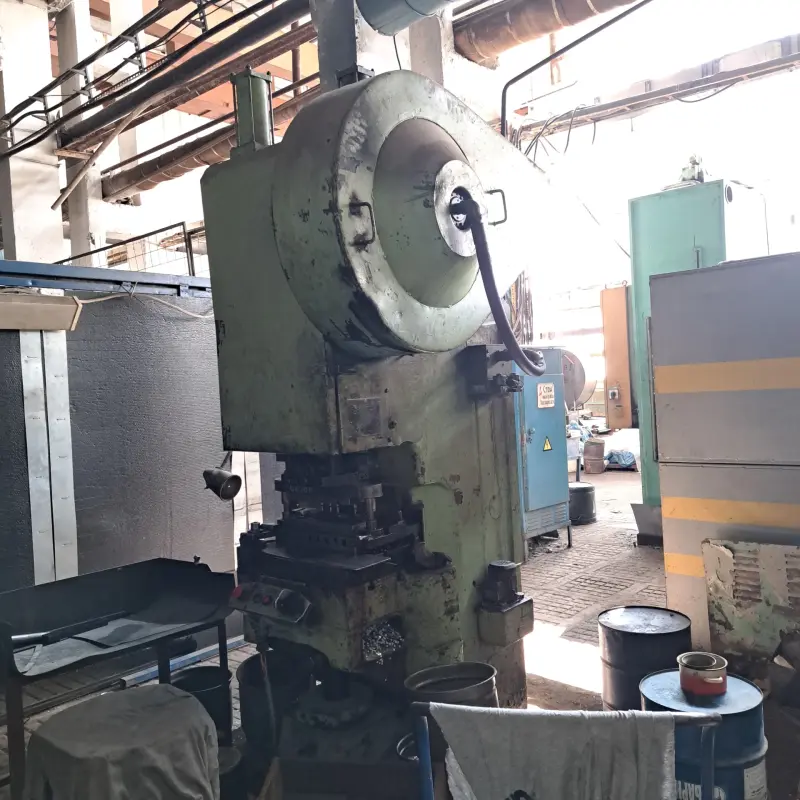 Продаём пресс кривошипный КД1426 (40 тн усилия) с регулировкой высоты стола