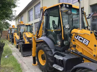 Экскаватор-погрузчик JCB 3CX