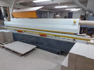 Кромкооблицовочный станок