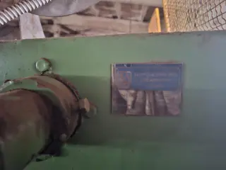 Оциліндрувальний верстат для кілків Safo DNAA 140 оцилиндровочный