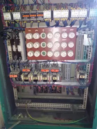 Широкоуниверсальный фрезерный станок FU-400