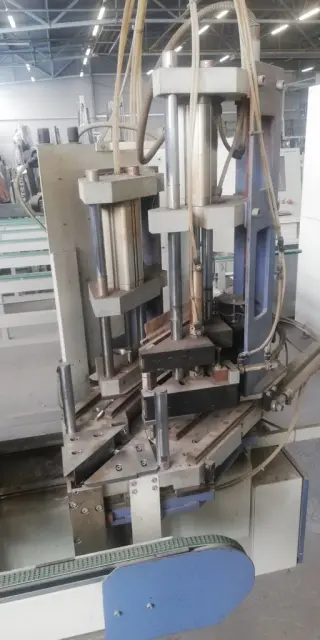 Четырехголовый сварочный станок Hollinger MSP-I-280-300
