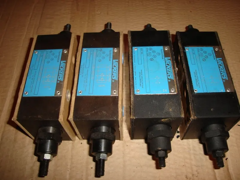 Клапан (дроссель) DGMFN-5 (Vickers) арт.867332, цена 4500,00 руб