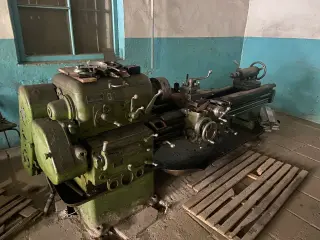 Токарный станок по металлу Красный пролетарий