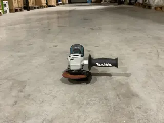 Аккумуляторный угловой шлифовальный станок (болгарка) Makita DGA504Z