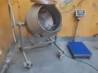 Продаю смеситель барабанный