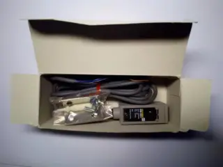 E3S-CD11 Omron Оптический датчик