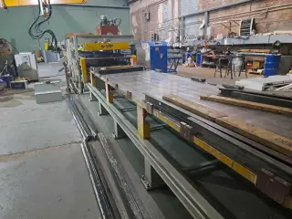 Линия производства сендвич панелей ппу