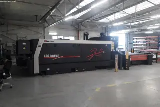 Волоконный лазер AMADA LCG 3015 AJ