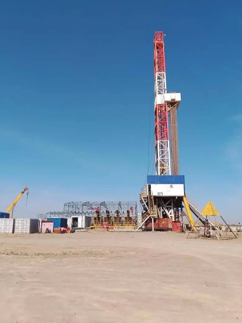 Буровая установка и система верхнего привода