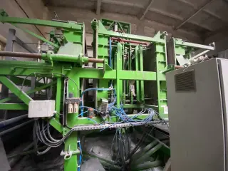 Формовочный аппарат для производства пенопласта