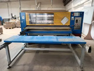 Машина для резки сотового картона FQJ-1800