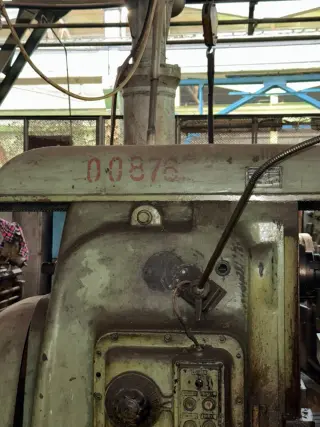 Горизонтально-фрезерный станок 6м83