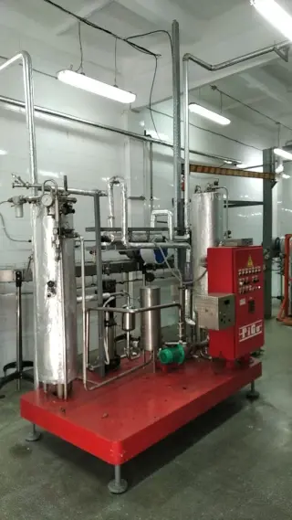 Линия фасовки газированных напитков формат 0,5-1,0-1,5 литра ПЭТ в хорошем рабочем состоянии (без упаковщика)