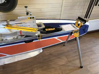 Универсальная подставка для торцовочных пил DeWALT DE7023