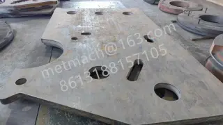 Боковая плита для щековой дробилки СМД107,108,109,111,117,118