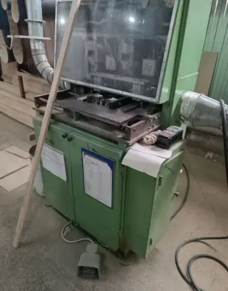 Станок фрезерный зарезки дверных коробок