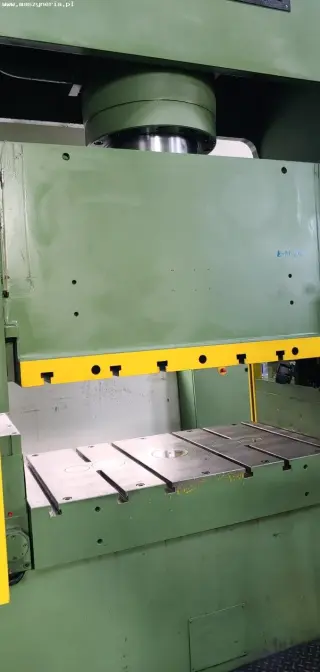 Гидравлический пресс DIEFFENBACHER PO 500A
