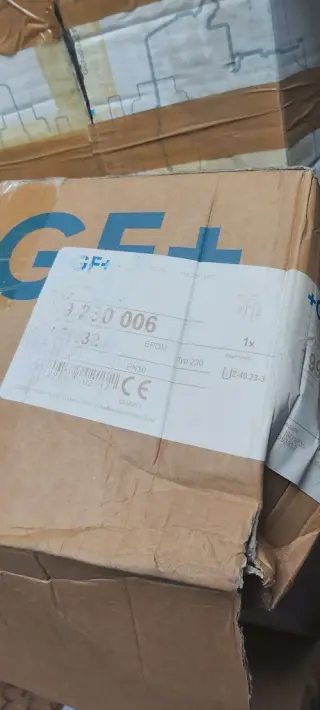 Шаровый кран с пневмоприводом +GF+ тип 230 d40 PVC-U