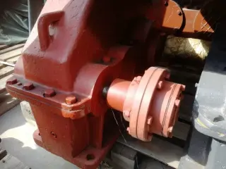 Редуктор крановый Ц2У250-25-16