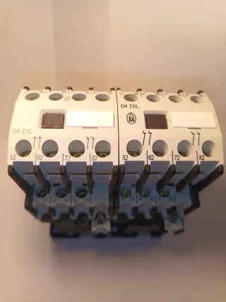Контактор DIL00AM + 04DIL 20A катушка 230VAC Moeller