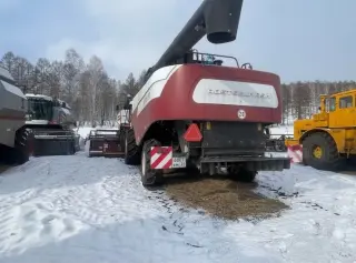 Зерноуборочный комбайн Ростсельмаш Acros 550