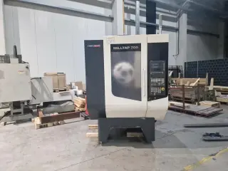 Обрабатывающий центр с ЧПУ DMG MillTap 700
