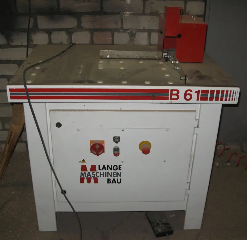 LANGЕ MАSСНINEN BAU B61