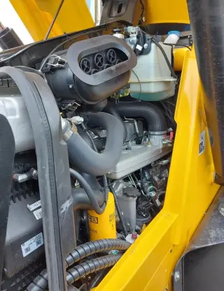 Экскаватор-погрузчик JCB 4CX