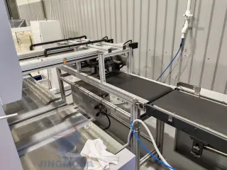 Машина предназначена для извлечения бумажных заготовок из стопы после вырубки JMD-M922