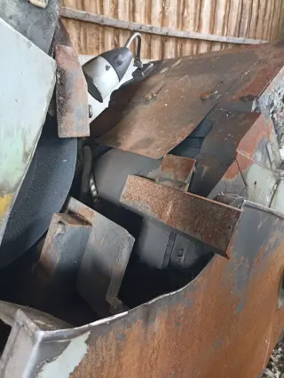 Бесцентровошлифовальный станок 3М185