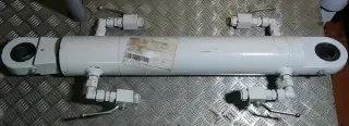 Гидравлический цилиндр судовой d100/50-500