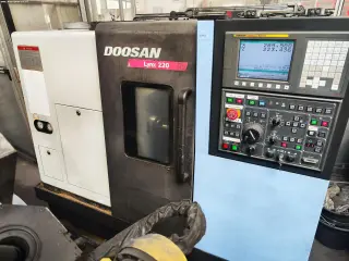 Токарный станок с ЧПУ DOOSAN LYNX 220A