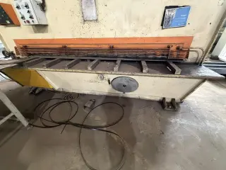 Ножницы механические гильотинные HACO
