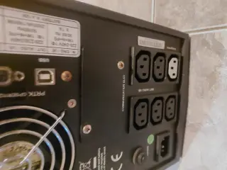ИБП Riello VST 2000