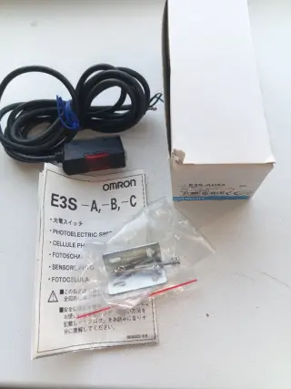 E3S-AD63 Omron фотоэлектрический датчик