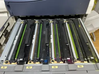 Печатная машина XEROX VERSANT 180 / 280