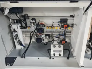 Кромкооблицовочный станок с прифуговкой Nanxing NB6JQFVKL