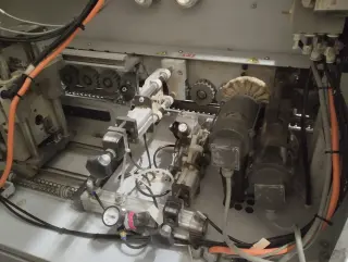Кромкооблицовочный станок KDN350C