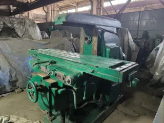 6М83Г Фрезерный станок