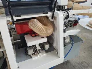 Кромкооблицовочный станок с прифуговкой Nanxing NB6JQFVKL