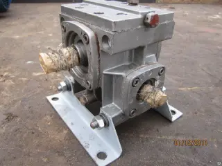 Редуктор червячный 2Ч40-12,5-51