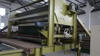 Раскладчик различных волокон в пласт модель YW-240