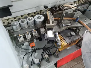 Кромкооблицовочный станок бу с прифуговкой MC 360G