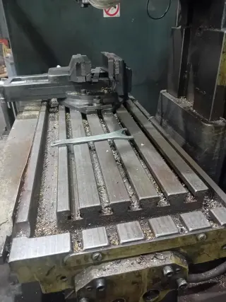 Heckert FSS400 2/PS Станок консольно-фрезерный вертикальный